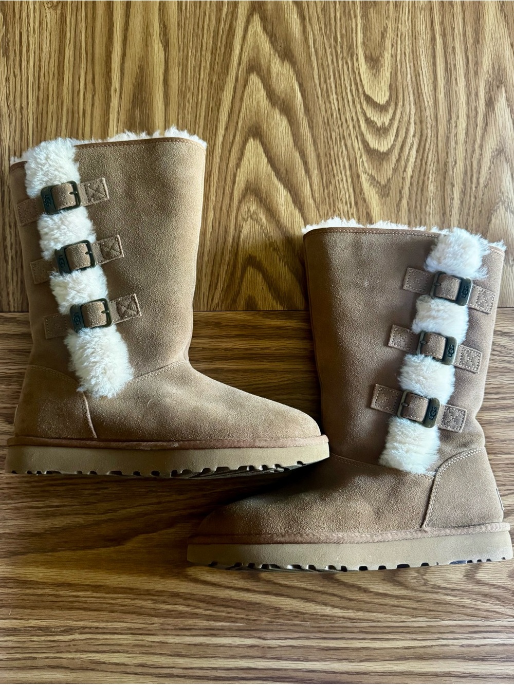 UGG Chestnut Shearling-Trim Suede calf Boots- Women’s 9 - excellent condition